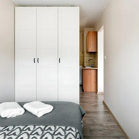 Initium - - Obrońców Wybrzeża 6d